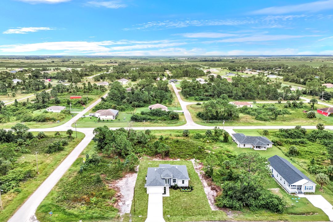 833 Da Vinci Ave S, Lehigh Acres, FL 33974