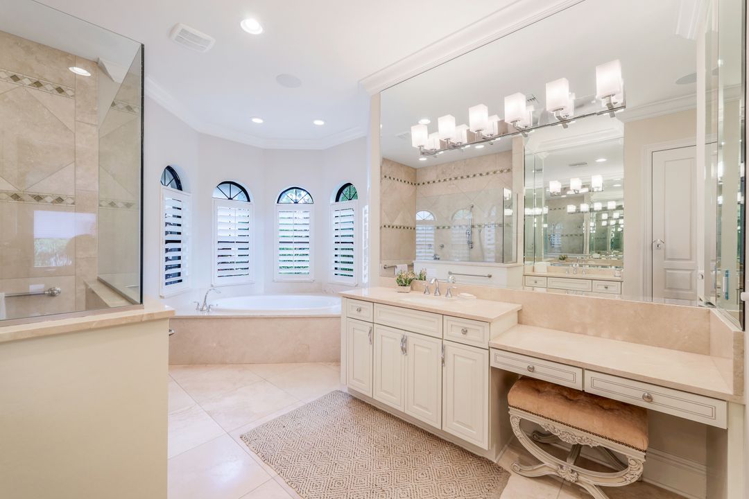 9243 Marble Stone Dr, Naples, FL 34120