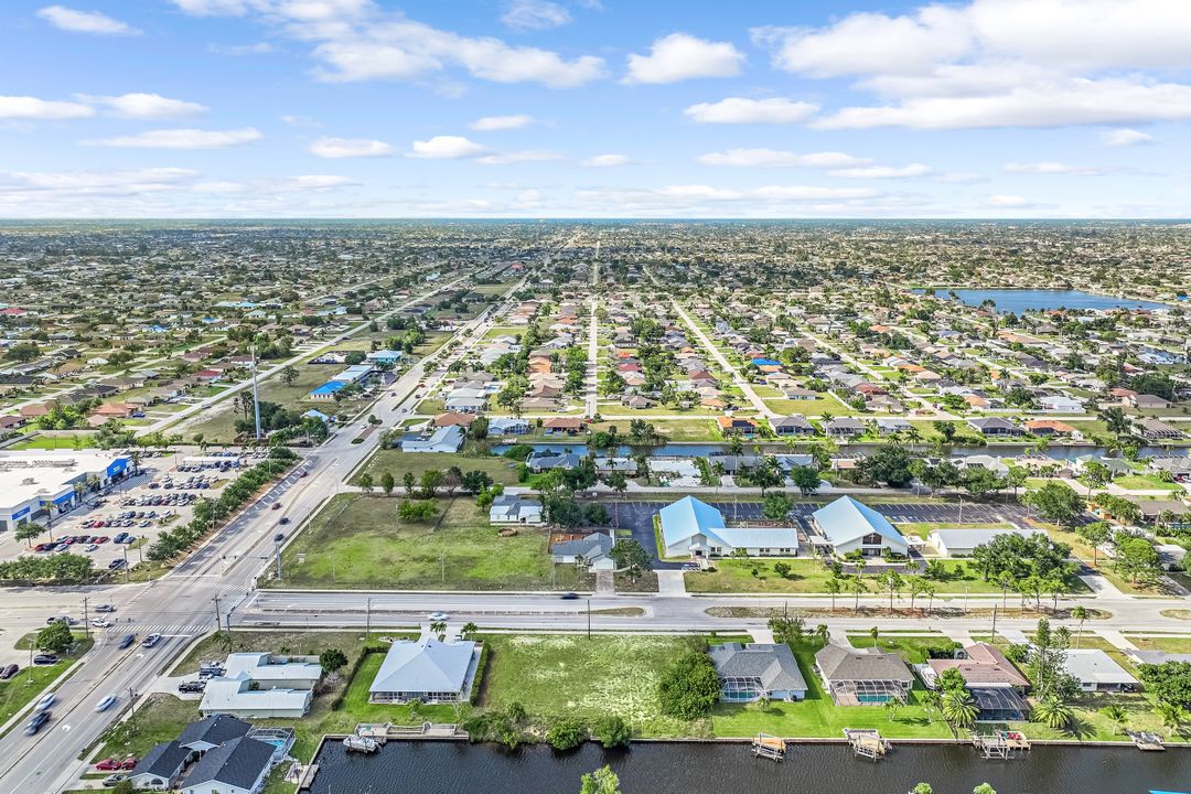 714 Mohawk Pkwy, Cape Coral, FL 33914