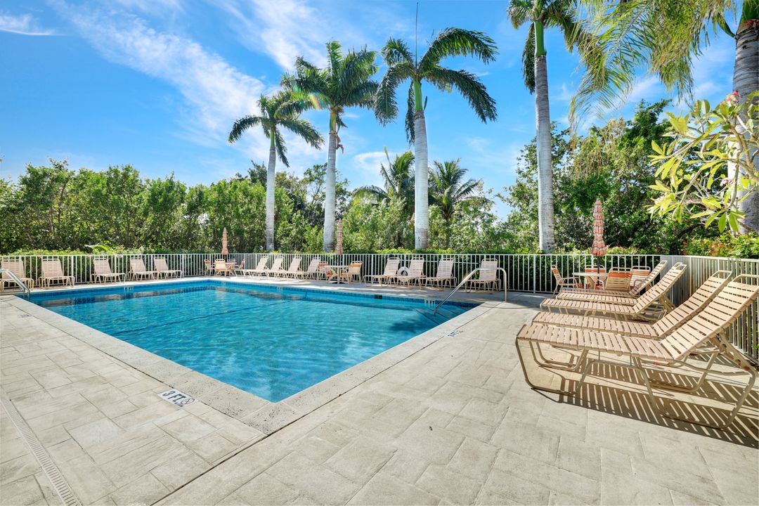 1006 Mainsail Dr #224, Naples, FL 34114