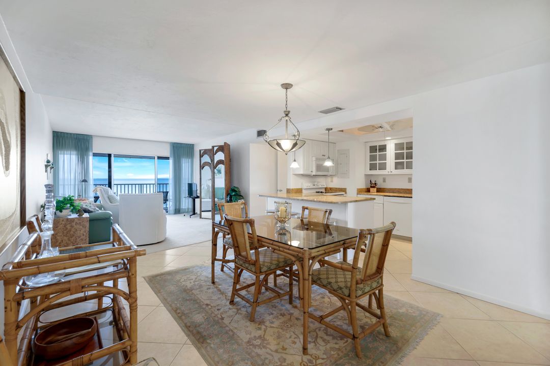 3443 Gulf Shore Blvd N #511, Naples, FL 34103