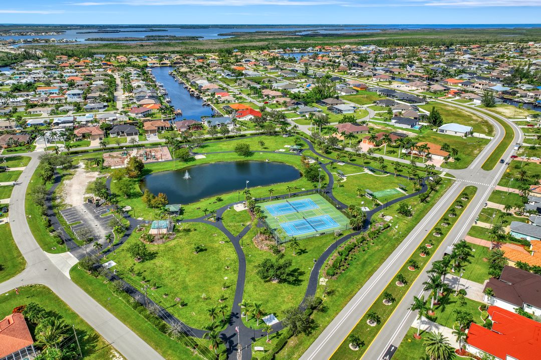 138 SW 34th Ave, Cape Coral, FL 33991