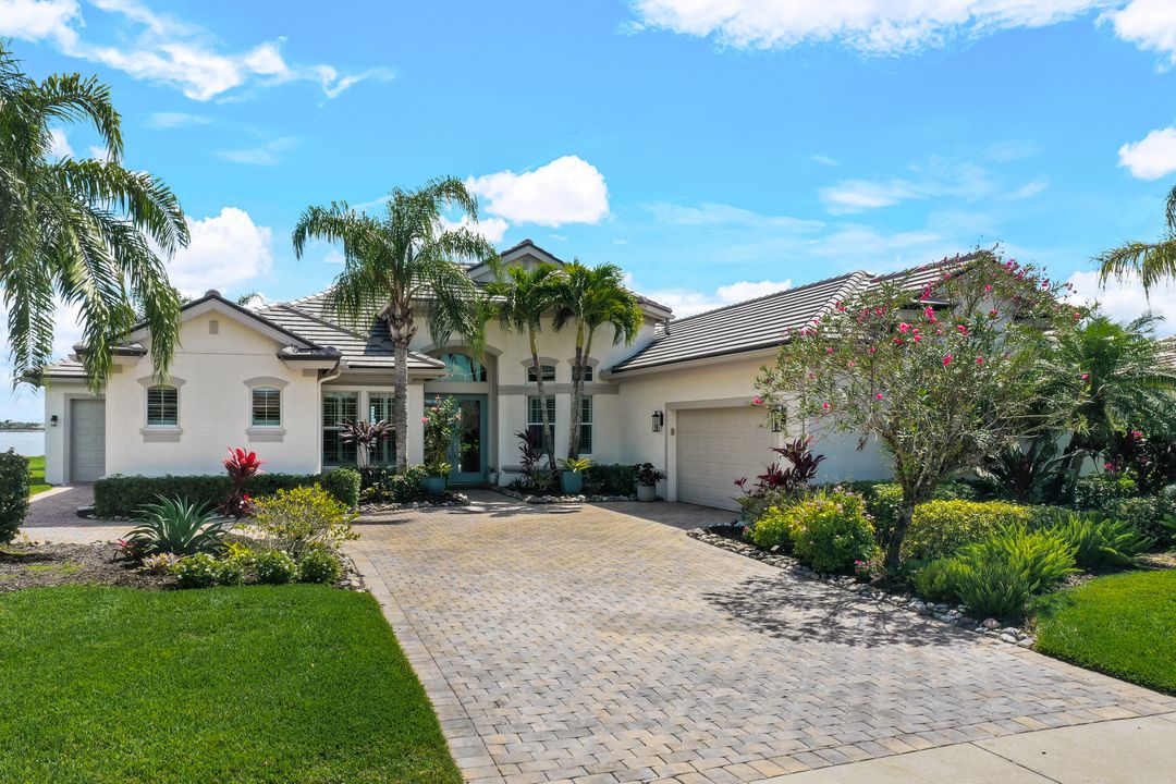 9406 Copper Canyon Ct, Naples, FL 34120