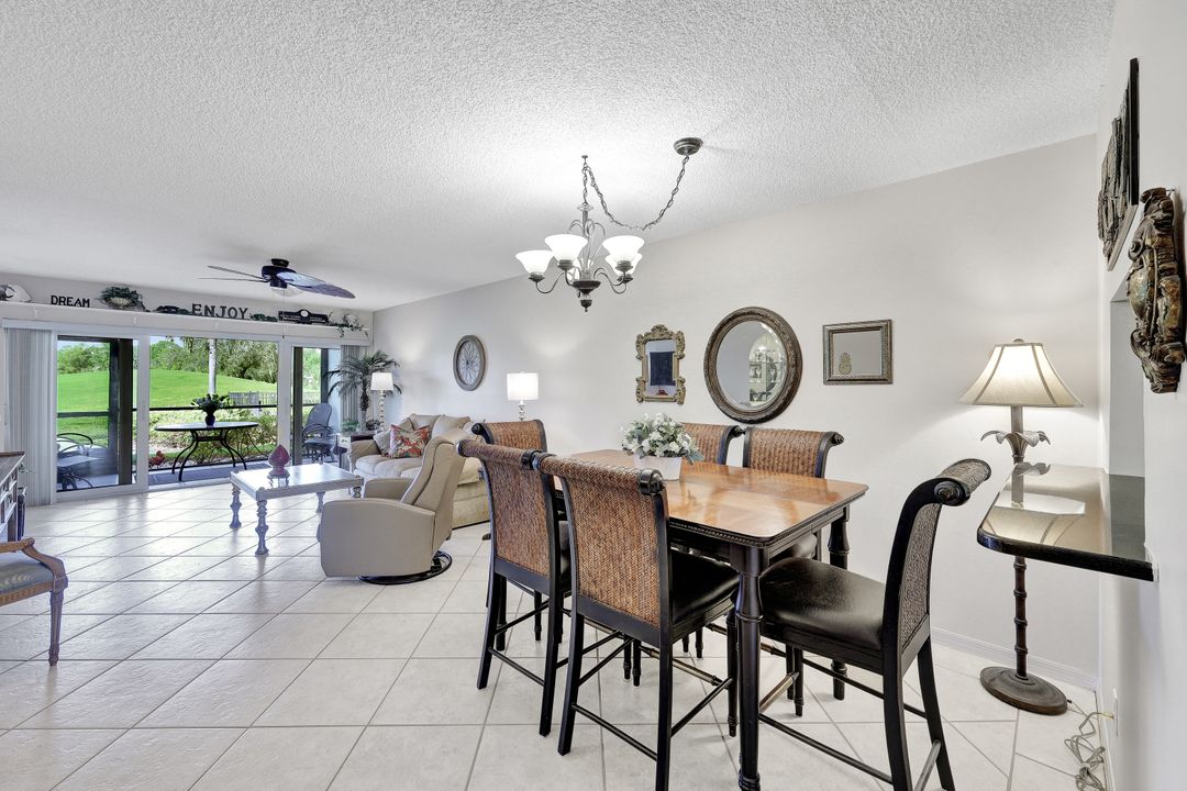 601 Augusta Blvd #2, Naples, FL 34113