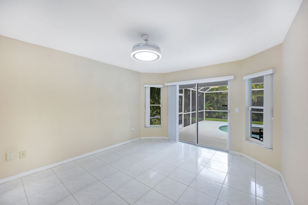 250 SE 44th St, Cape Coral, FL 33904