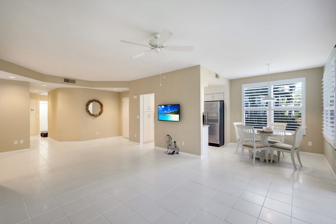 24833 Lakemont Cove Ln #101, Bonita Springs, FL 34134