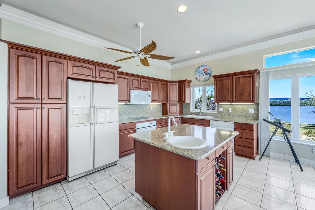 270 Tropical Shore Way, Fort Myers Beach, FL 33931