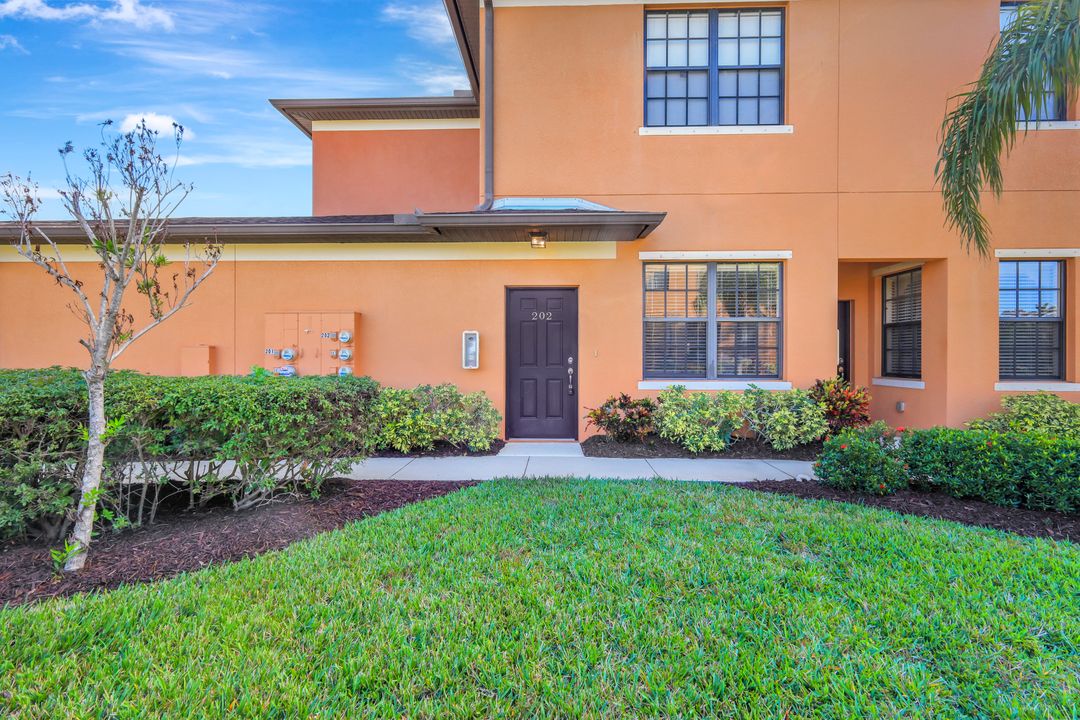 3773 Pino Vista Way  #202, Estero, FL 33928