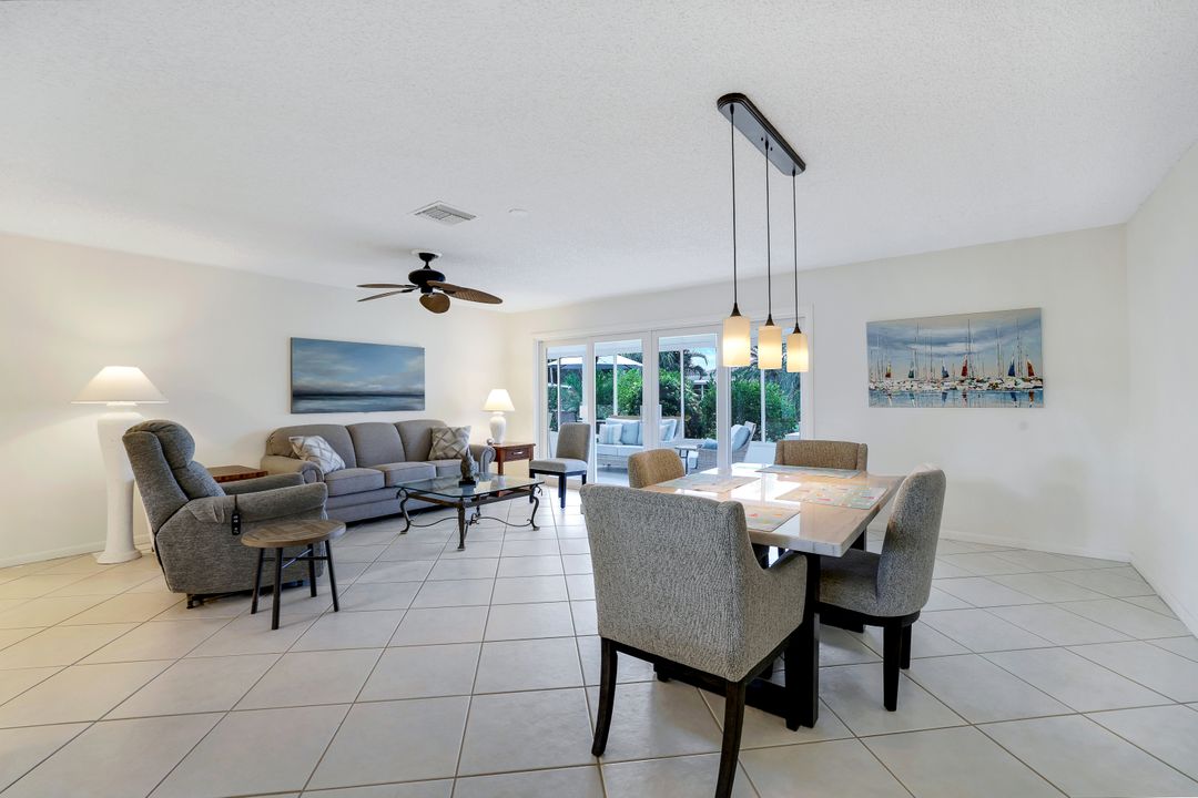 35 Glades Blvd #2, Naples, FL 34112