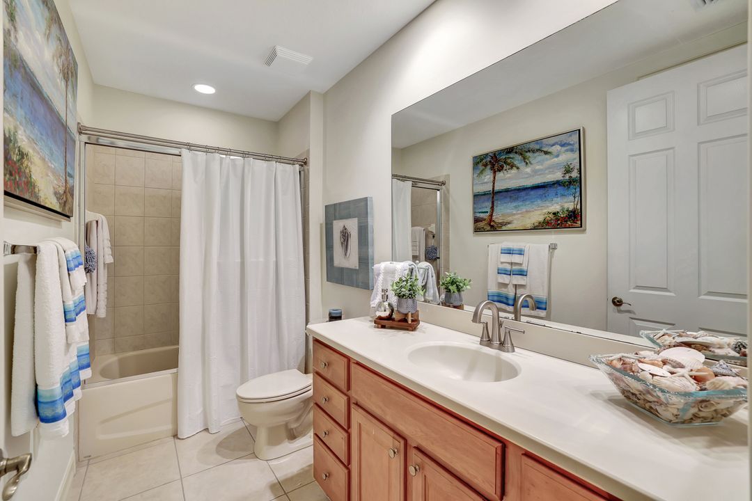 8649 Champions Point, Naples, FL 34113