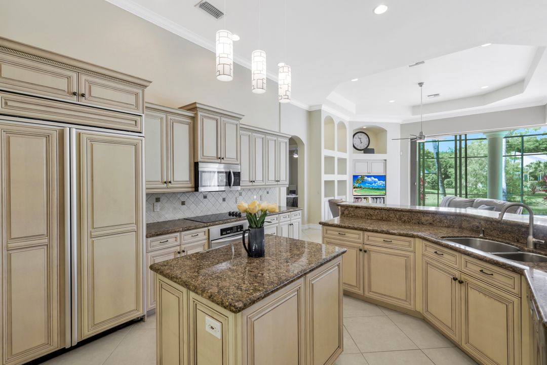 7681 Santa Margherita Way, Naples, FL 34109