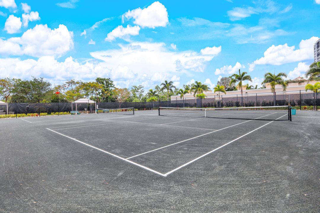 7117 Pelican Bay Blvd #1506, Naples, FL 34108