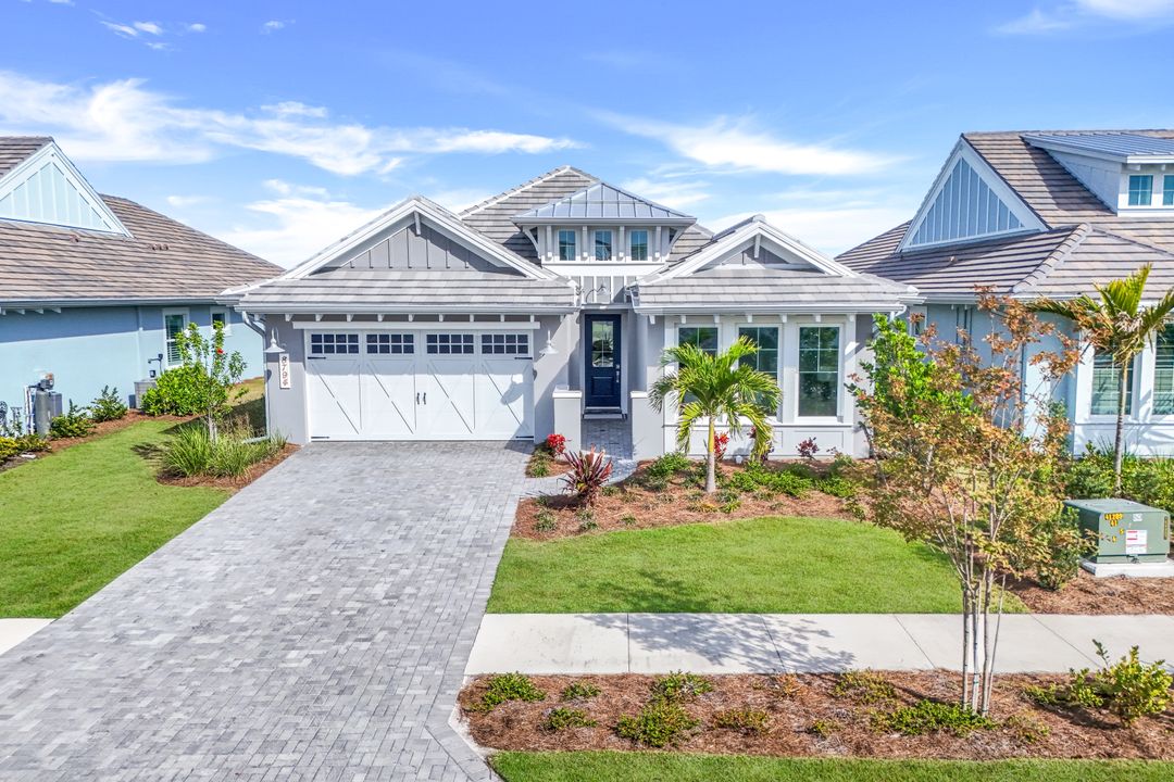 8794 Calypso Ct, Naples, FL 34112