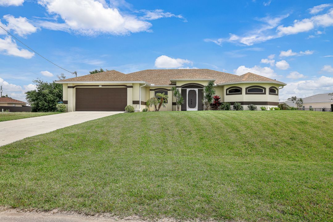 2615 NW 4th Pl, Cape Coral, FL 33993