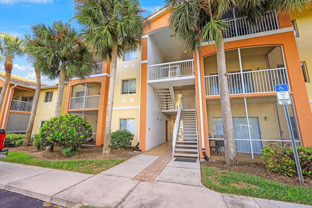 6450 Aragon Way APT 208, Fort Myers, FL 33966