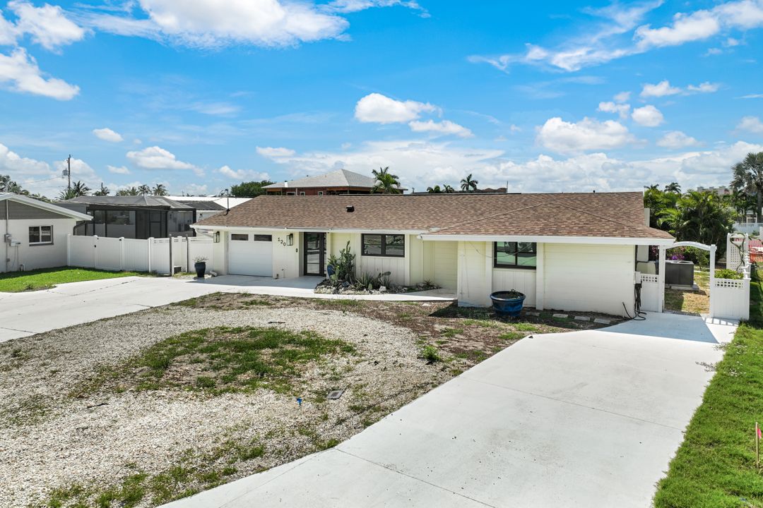 120 Albatross St, Fort Myers Beach, FL 33931