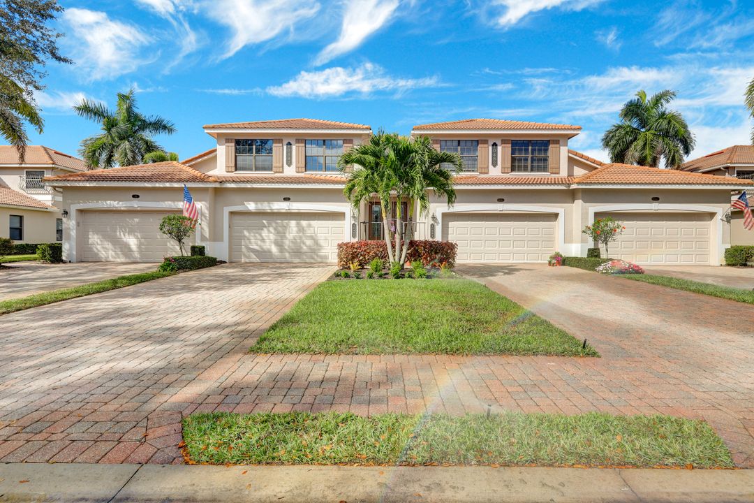 10482 Smoke House Bay Dr #201, Naples, FL 34120