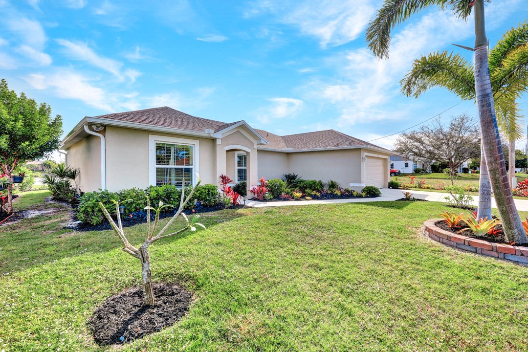 235 SW 22nd Pl, Cape Coral, FL 33991