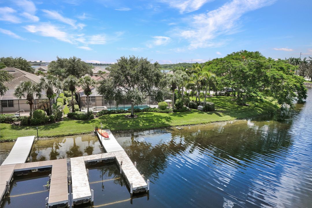 8776 Hideaway Harbor Ct, Naples, FL 34120