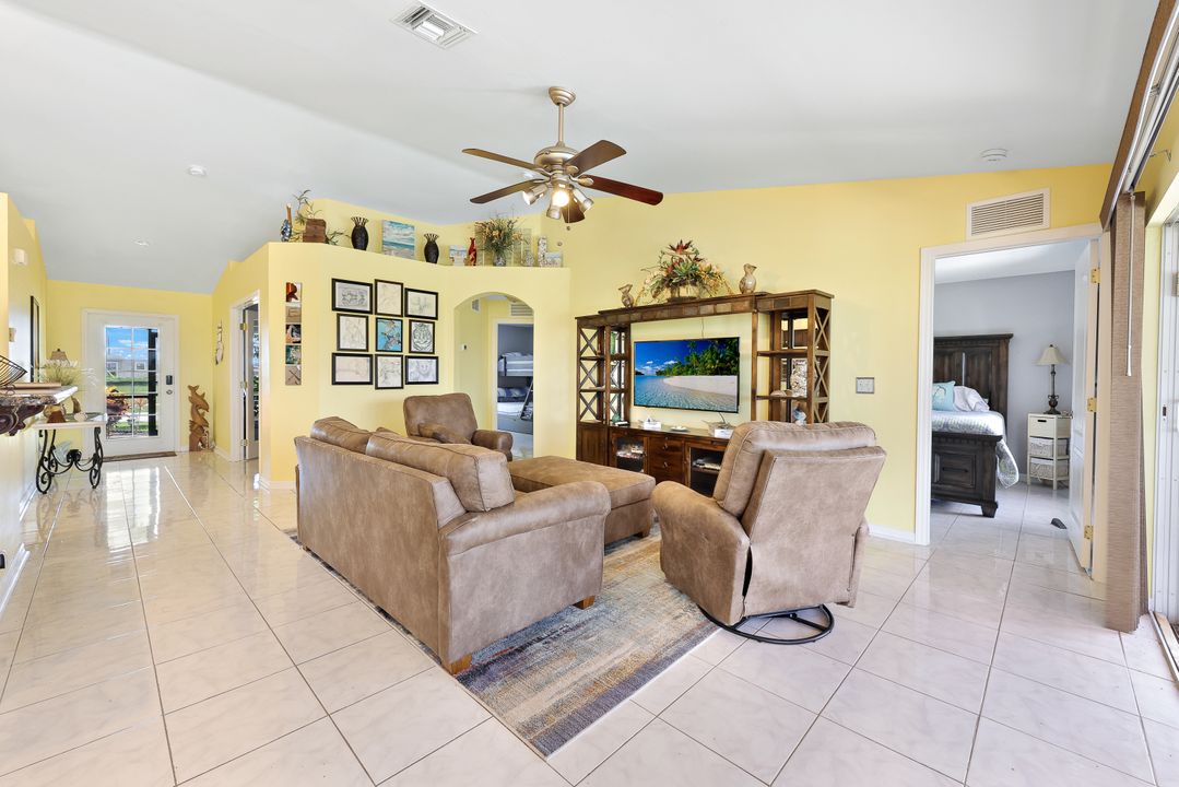 4114 Caloosa Pkwy, Cape Coral, FL 33993