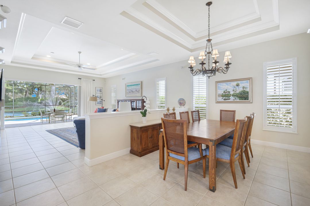 9209 Troon Lakes Dr, Naples, FL 34109