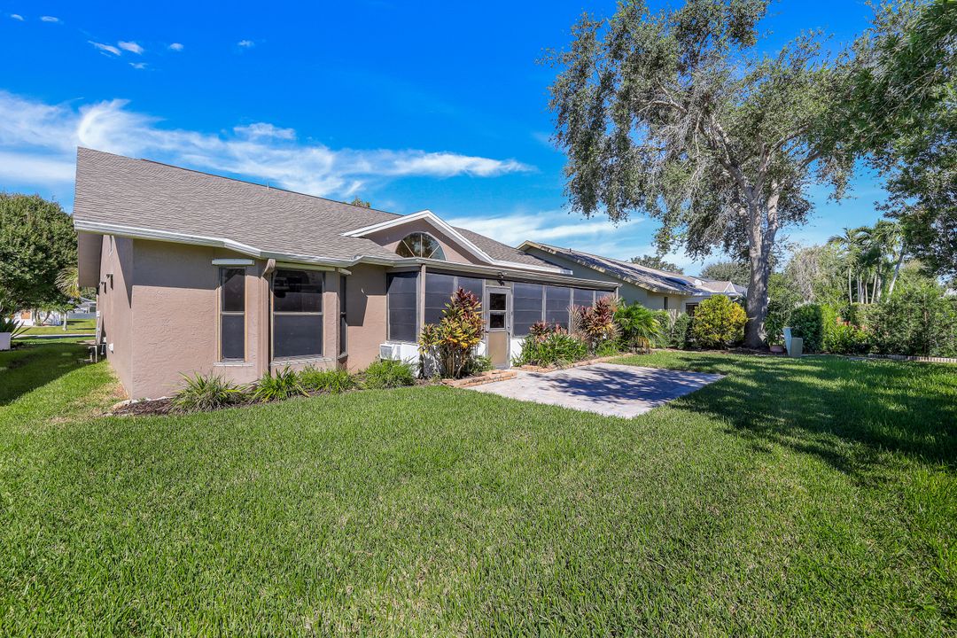 6632 Wakefield Dr, Fort Myers, FL 33966
