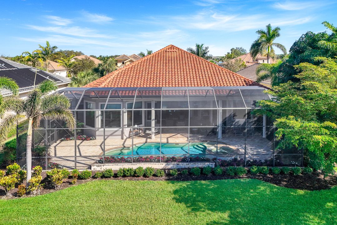 12186 Wicklow Ln, Naples, FL 34120