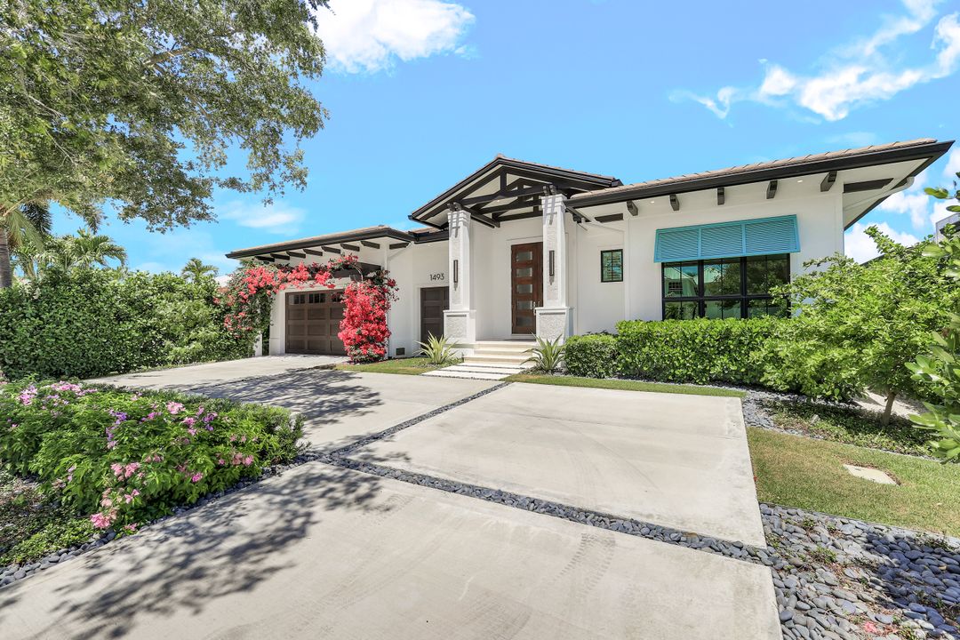 1493 Pelican Ave, Naples, FL 34102