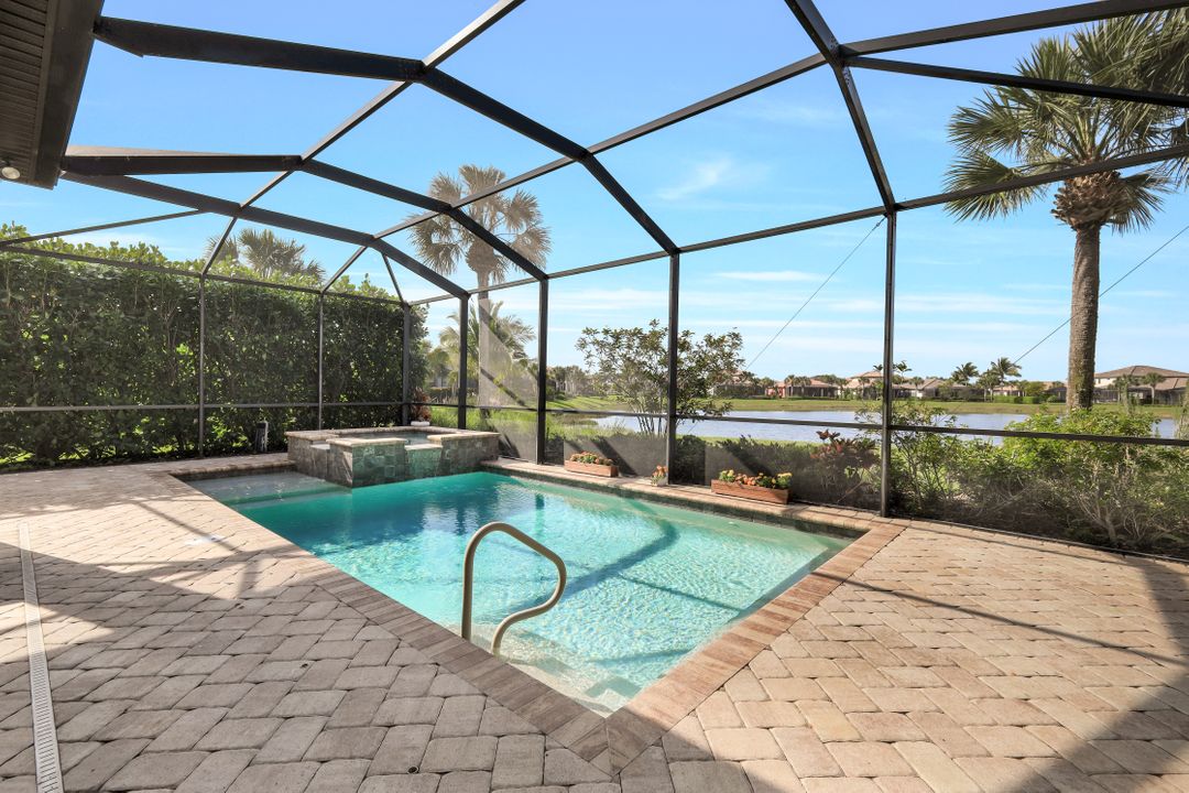 4665 Abaca Cir, Naples, FL 34119