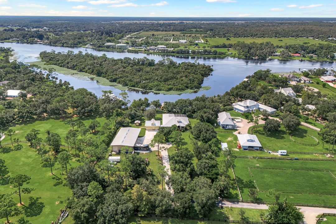 16990 River Boat Bend, Alva, FL 33920