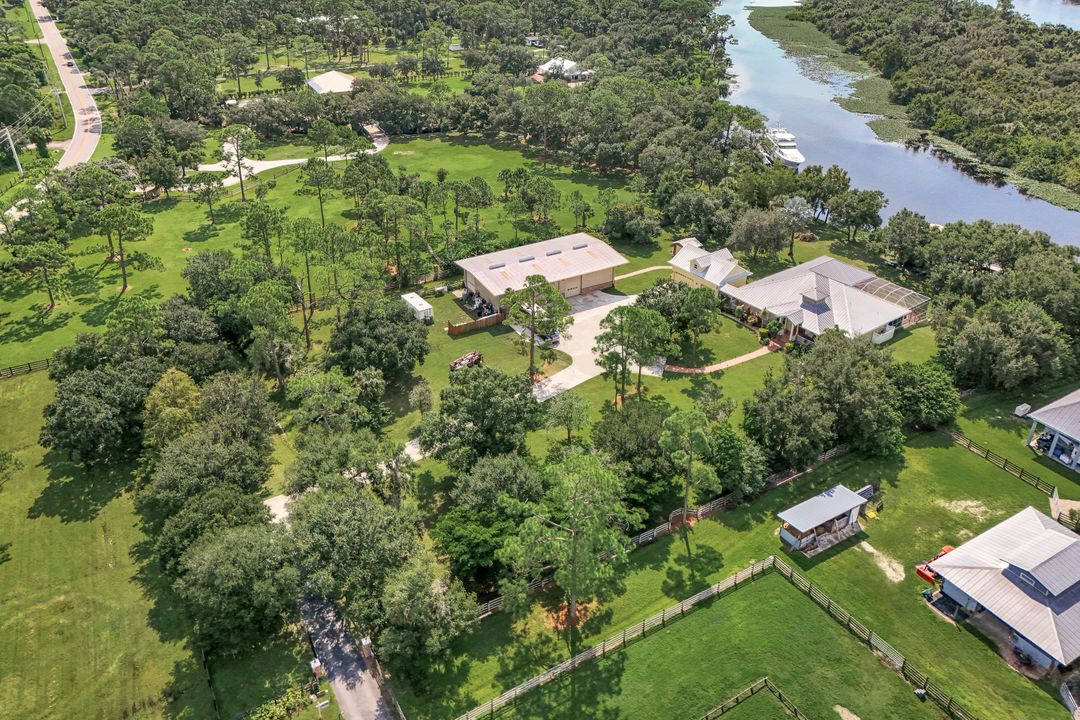 16990 River Boat Bend, Alva, FL 33920