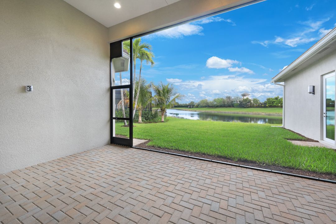 28382 Turin Ct, Bonita Springs, FL 34135