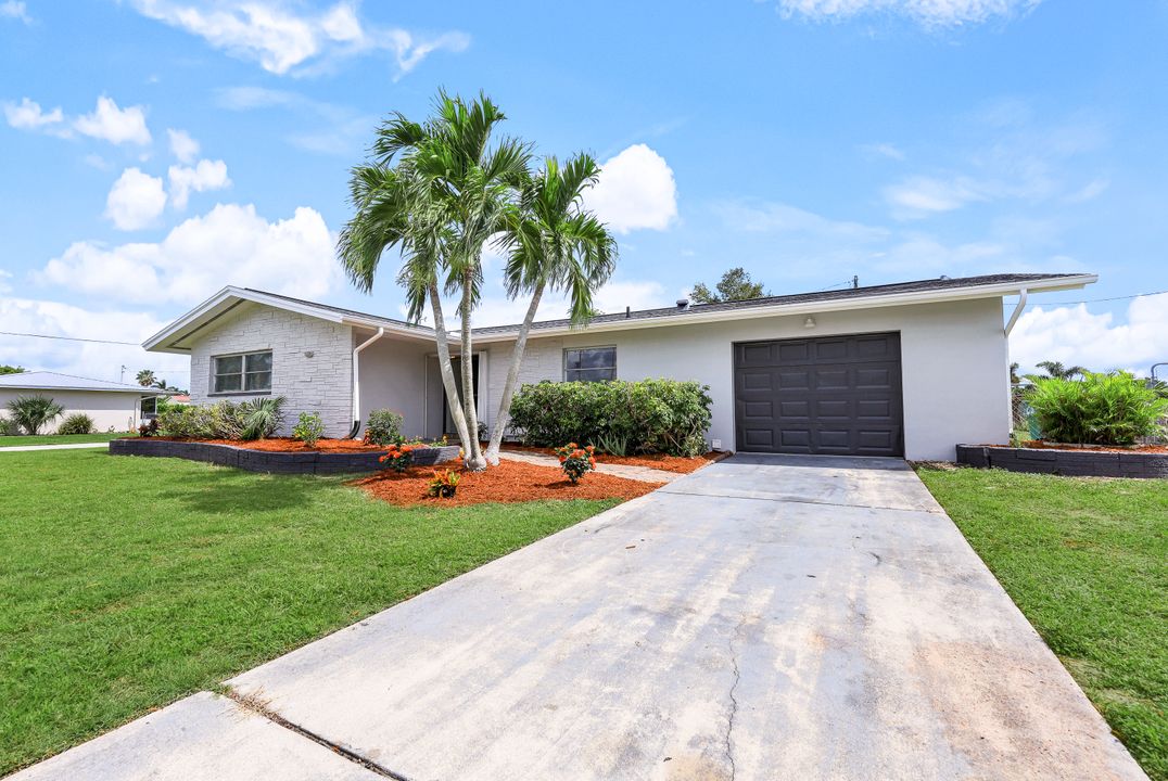 1732 Cornwallis Pkwy, Cape Coral, FL 33904