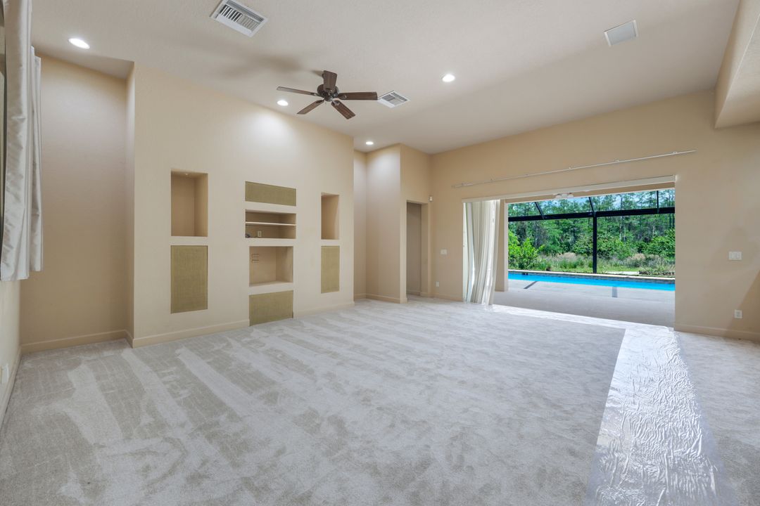 560 Desoto Blvd N, Naples, FL 34120