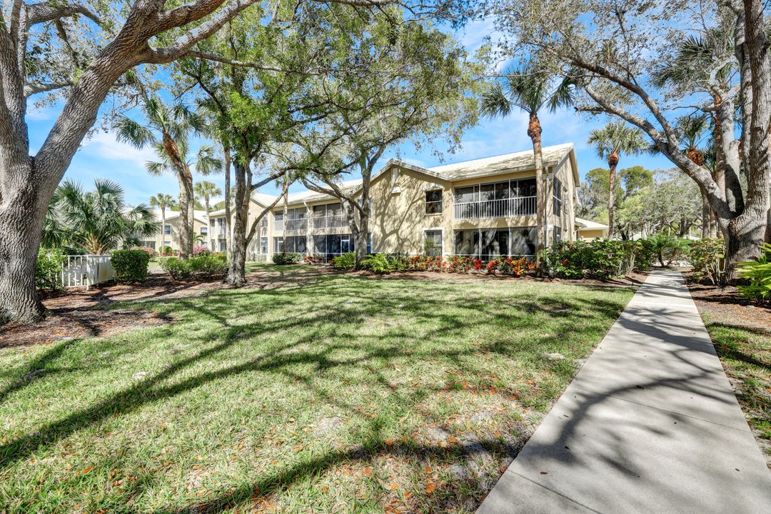 24821 Lakemont Cove Ln #201, Bonita Springs, FL 34134