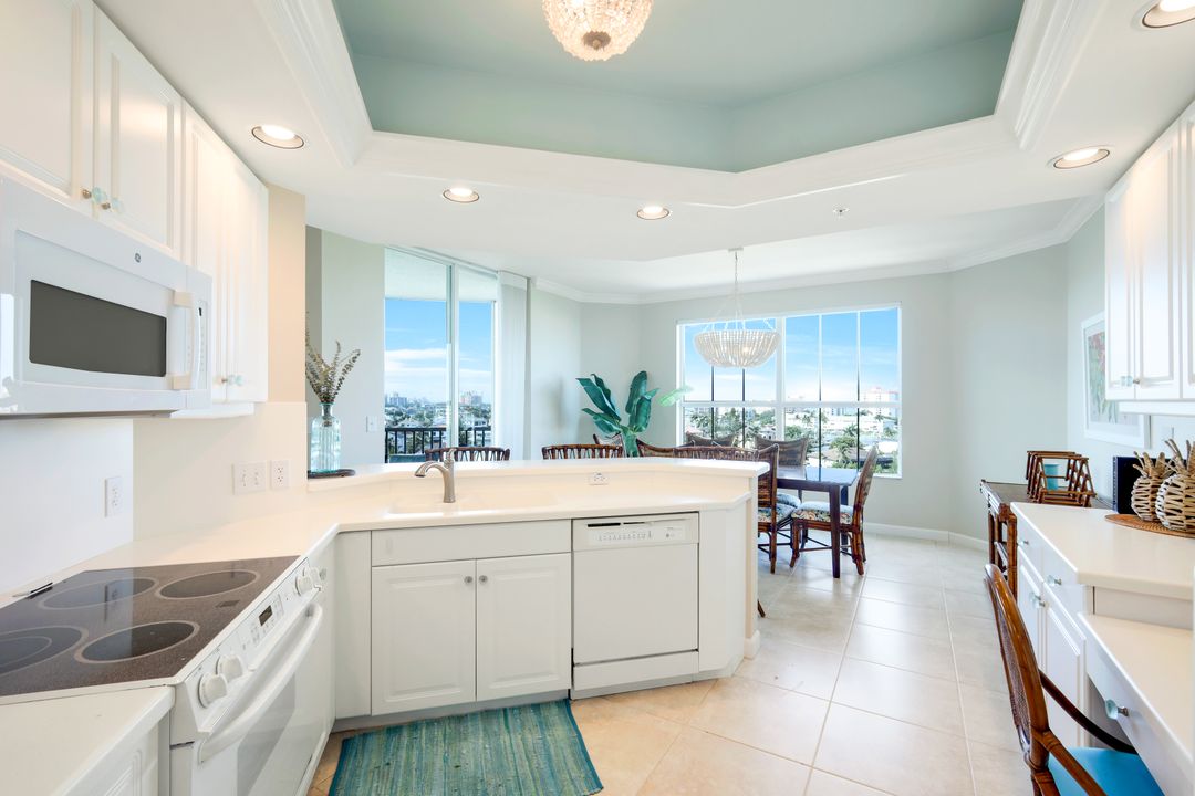 300 Dunes Blvd #803, Naples, FL 34110