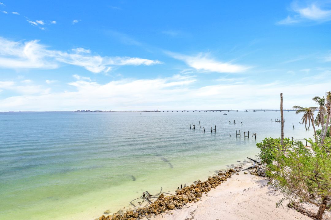 1175 Bird Ln, Sanibel, FL 33957