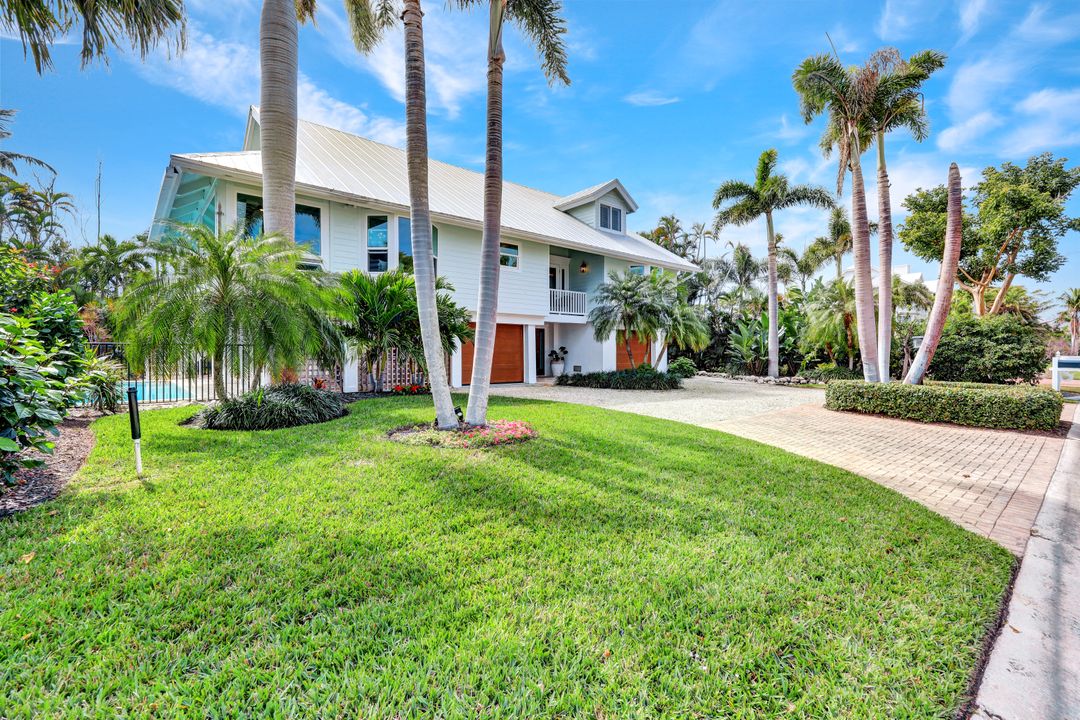 1283 Isabel Dr, Sanibel, FL 33957