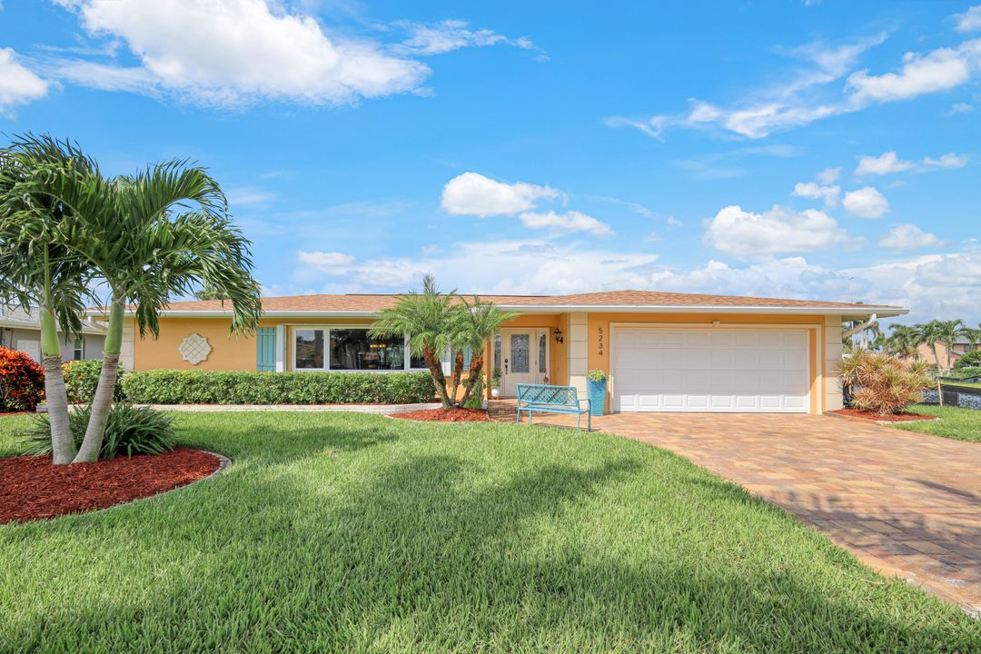 5234 Tamiami Ct, Cape Coral, FL 33904