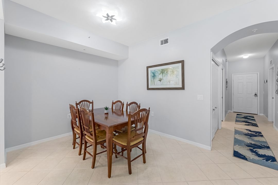 2710 Cypress Trace Cir #3028, Naples, FL 34119