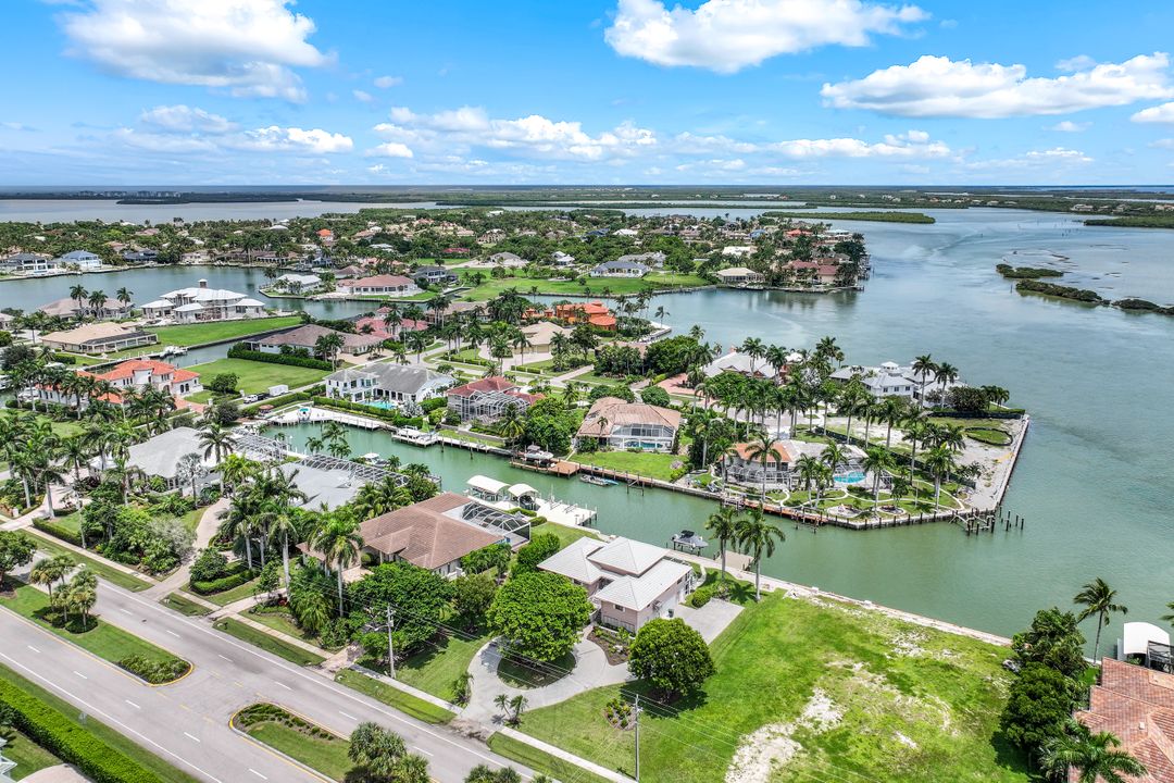 1041 S Barfield Dr, Marco Island, FL 34145