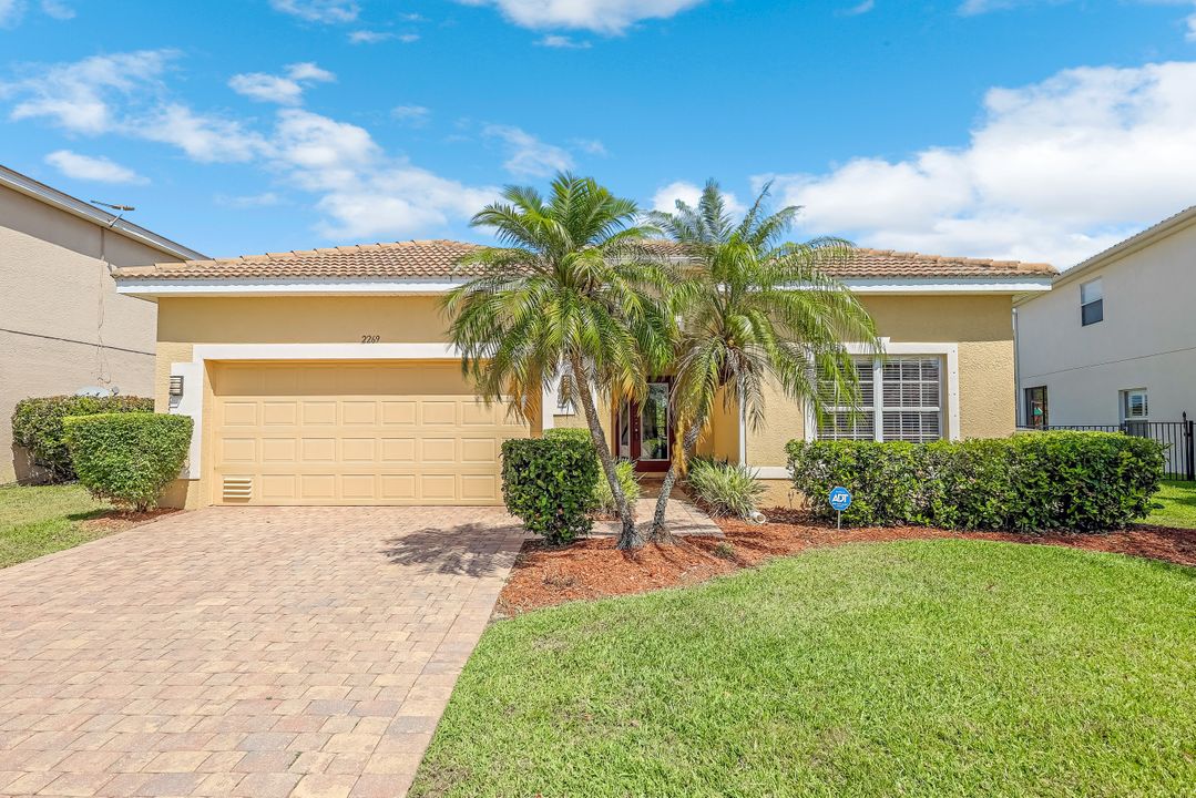 2269 Cape Heather Cir, Cape Coral, FL 33991