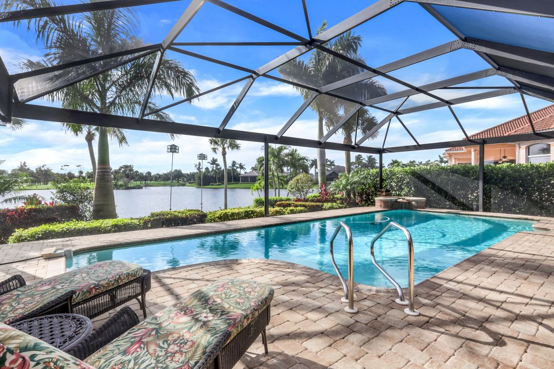 16127 Forest Oaks Dr, Fort Myers, FL 33908