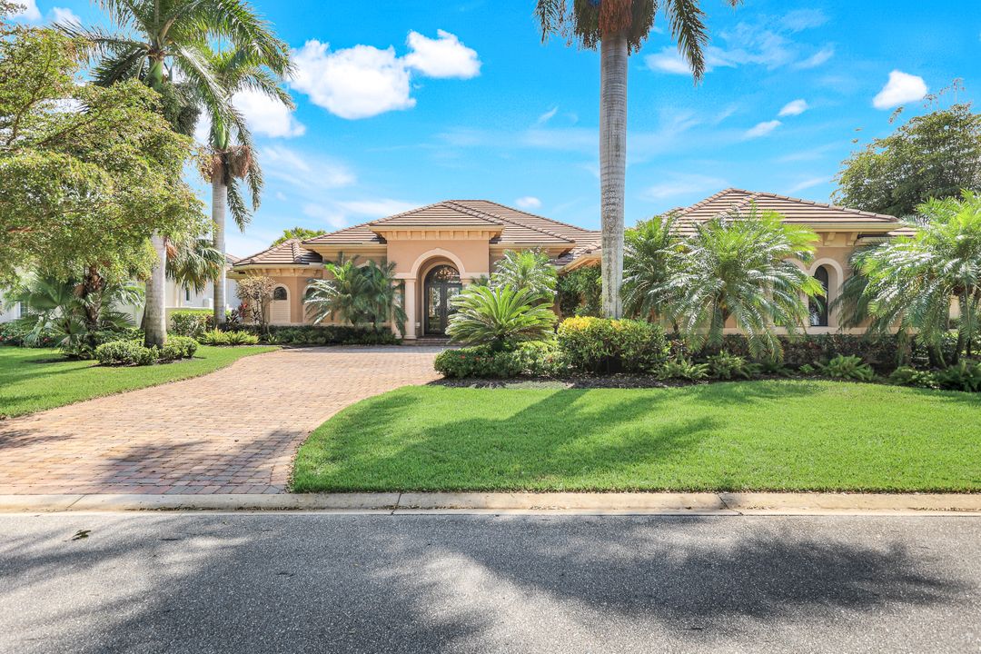 10651 Glen Lakes Dr, Estero, FL 34135