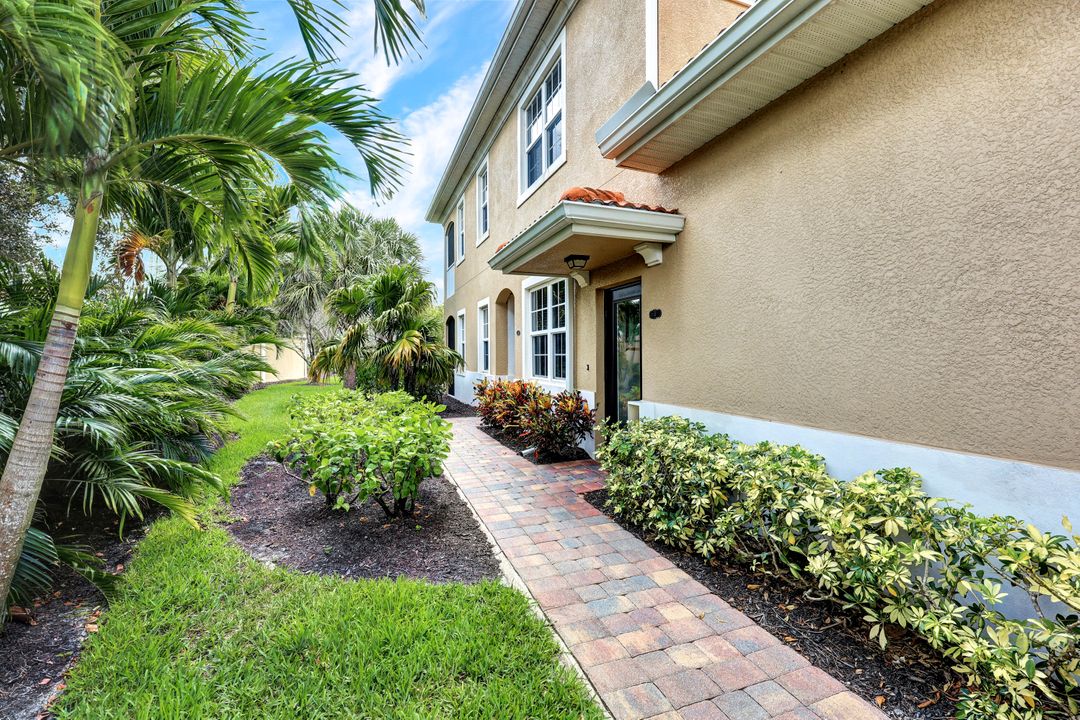 28001 Sosta Ln #1, Bonita Springs, FL 34135