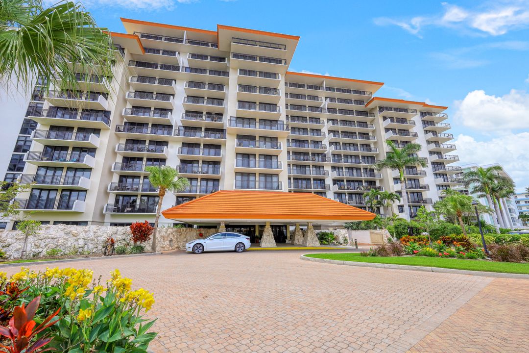 180 Seaview Ct  #215, Marco Island, FL 34145