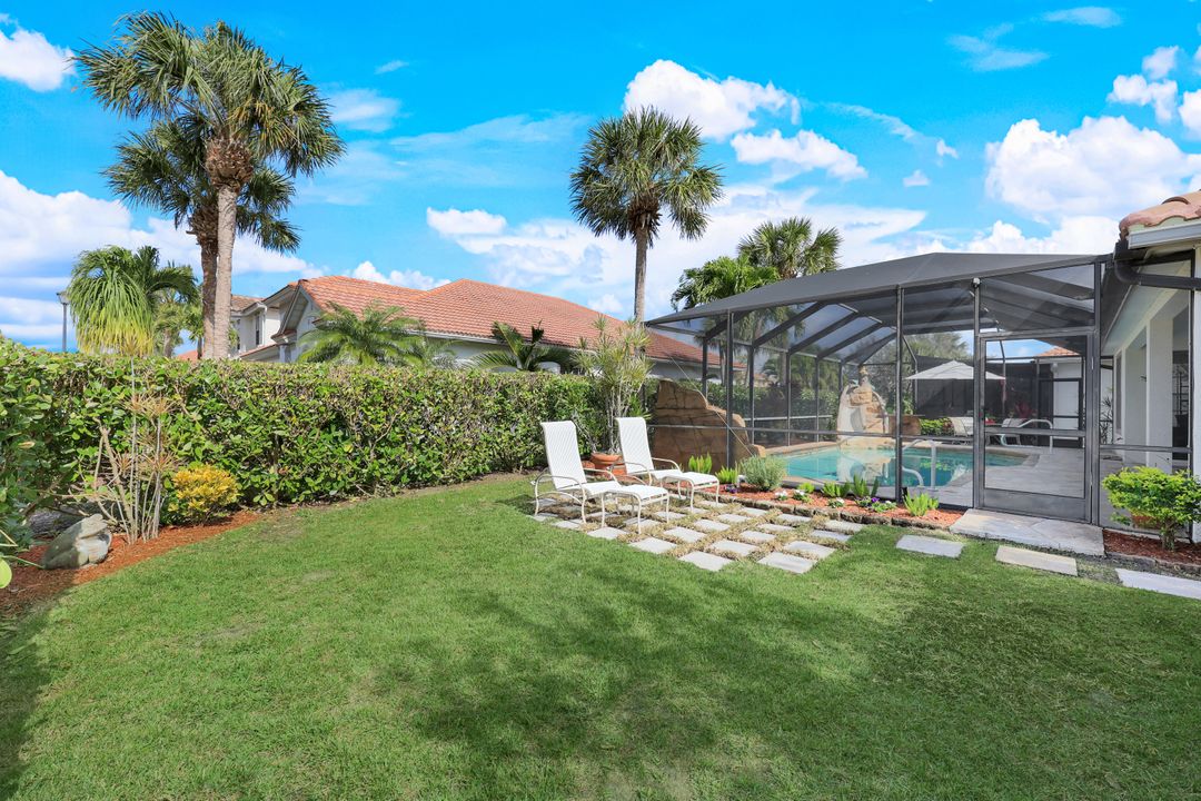 16165 Parque Ln, Naples, FL 34110