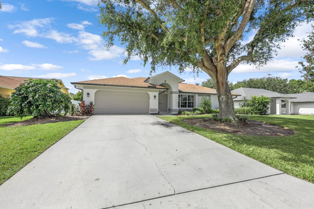 10268 Boca Cir, Naples, FL 34109