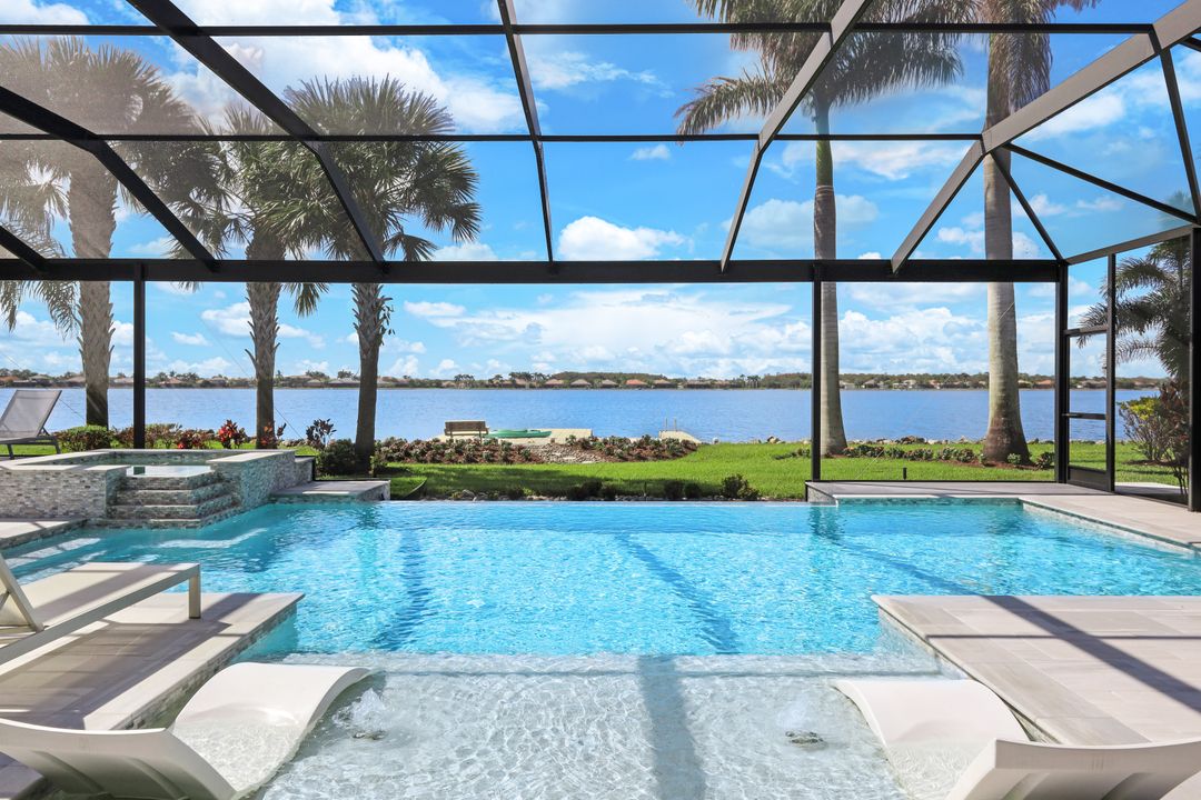 9063 Graphite Cir, Naples, FL 34120