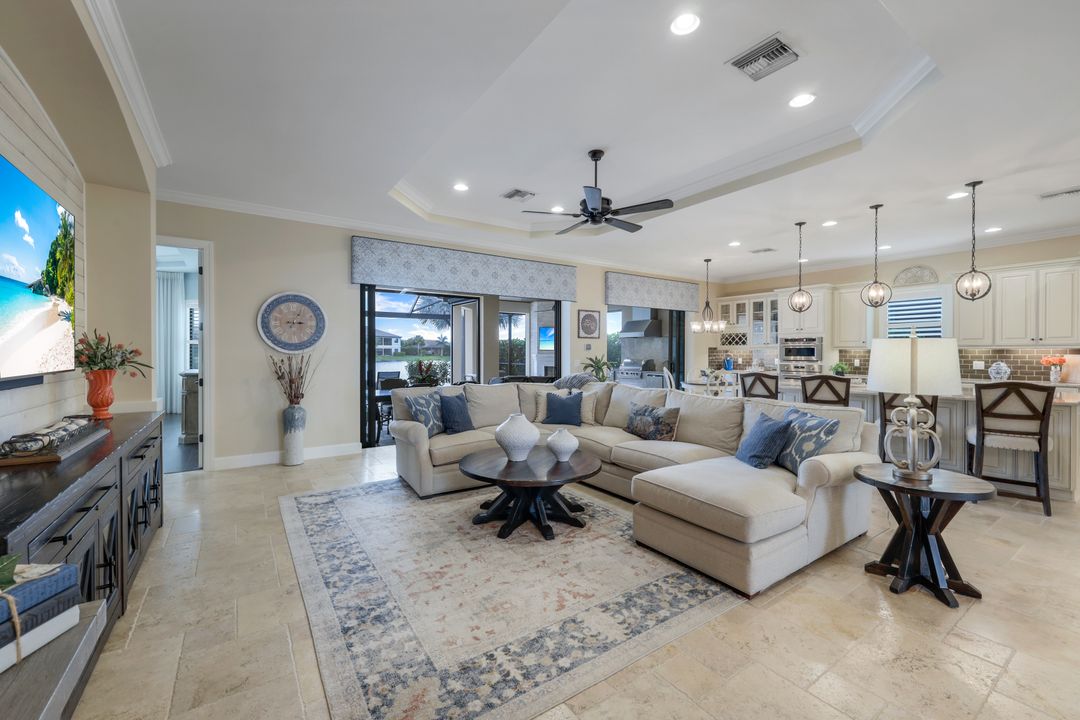 9484 Livorno Ct, Naples, FL 34119